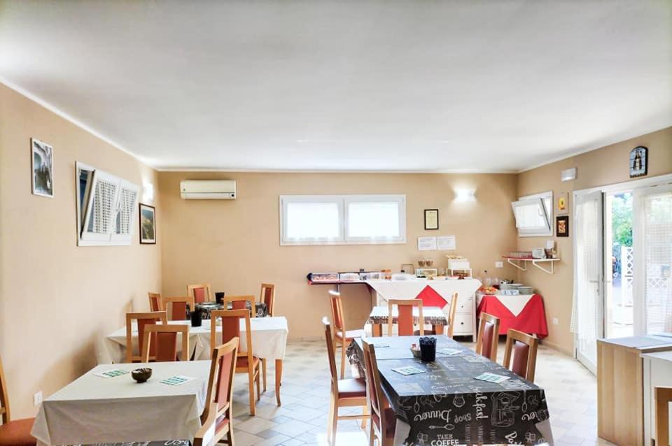 Zio Tonino Bed & Breakfast Termoli Luaran gambar